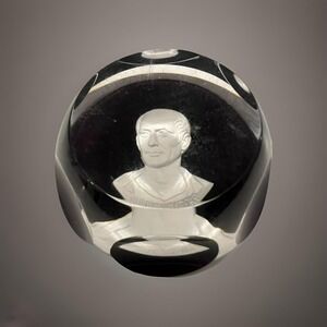 Franklin Mint‎ 1976 Baccarat France Paperweight Julius Caesar Purple